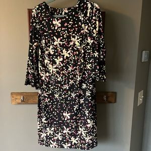 Beautiful and flattering Tommy Hilfiger dress.
